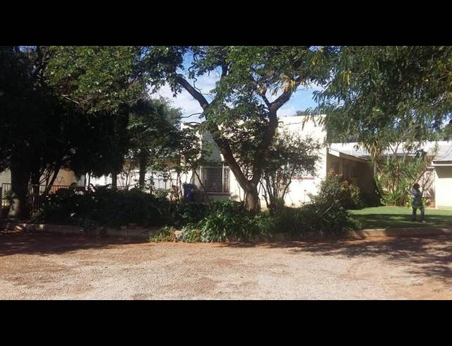 FARM FOR SALE IN AGRICULTURAL HOLDING 400